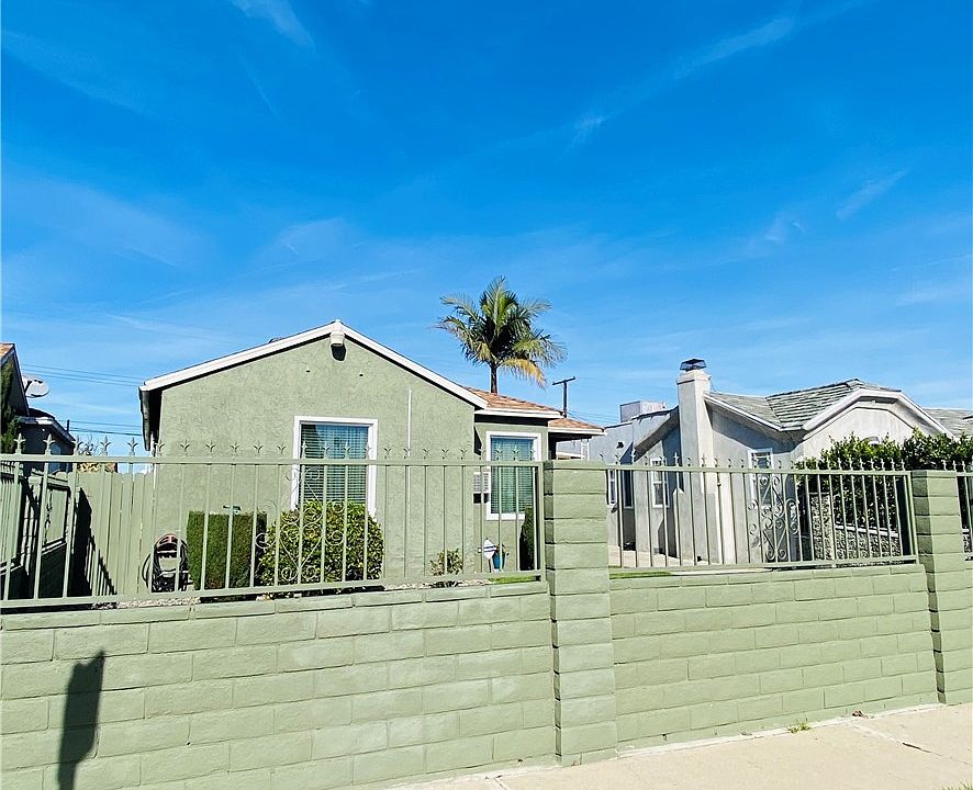 1st image of 2055 W 80th St