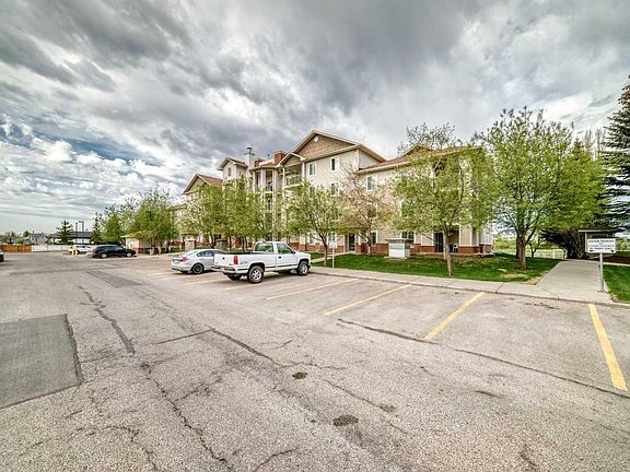 3rd image of 16 Country Village Bay NE #408