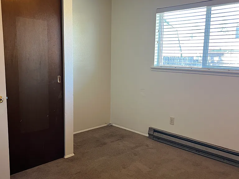 4720 Merlin St — Photo 15