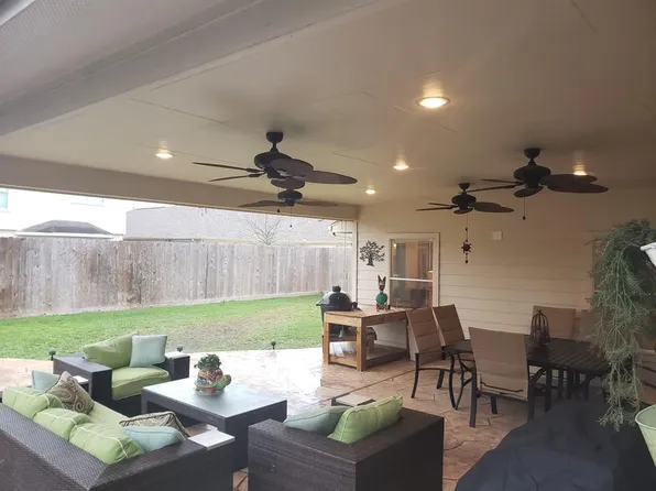 17230 Stratford Green Dr, Sugar Land, TX 77498