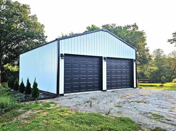 15718 Malone Rd, Thompsonville, IL 62890