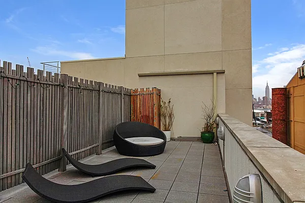 Sold by Corcoran | media 22