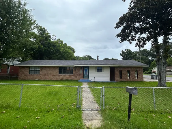 1201 3rd St, Columbia, MS 39429