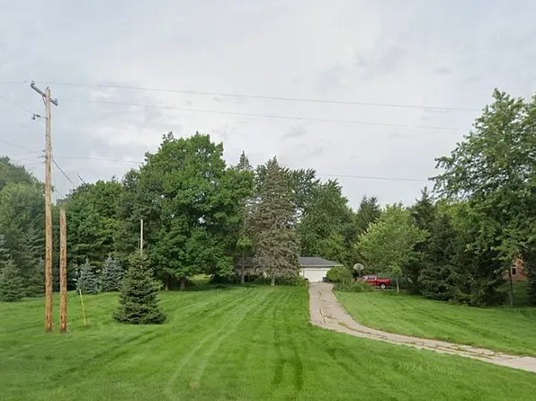 7228 Porter Rd, Grand Blanc, MI 48439