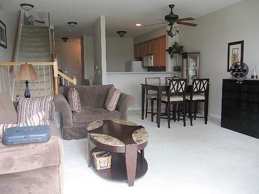 3rd image of 2909 Kentshire Cir