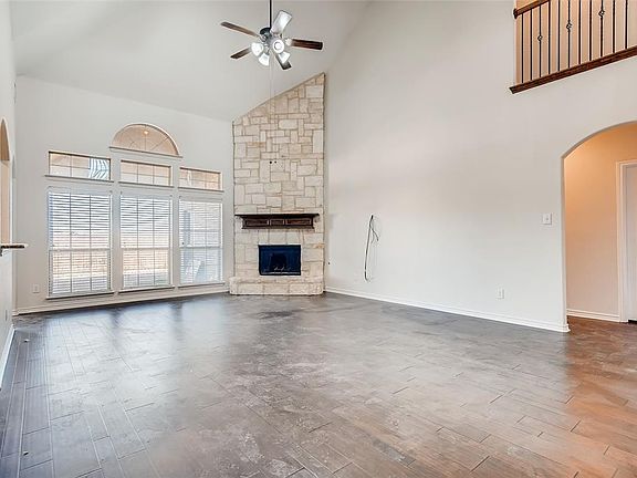 2nd image of 1605 Creosote Dr