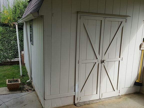 3rd image of 7628 Fortner Ln