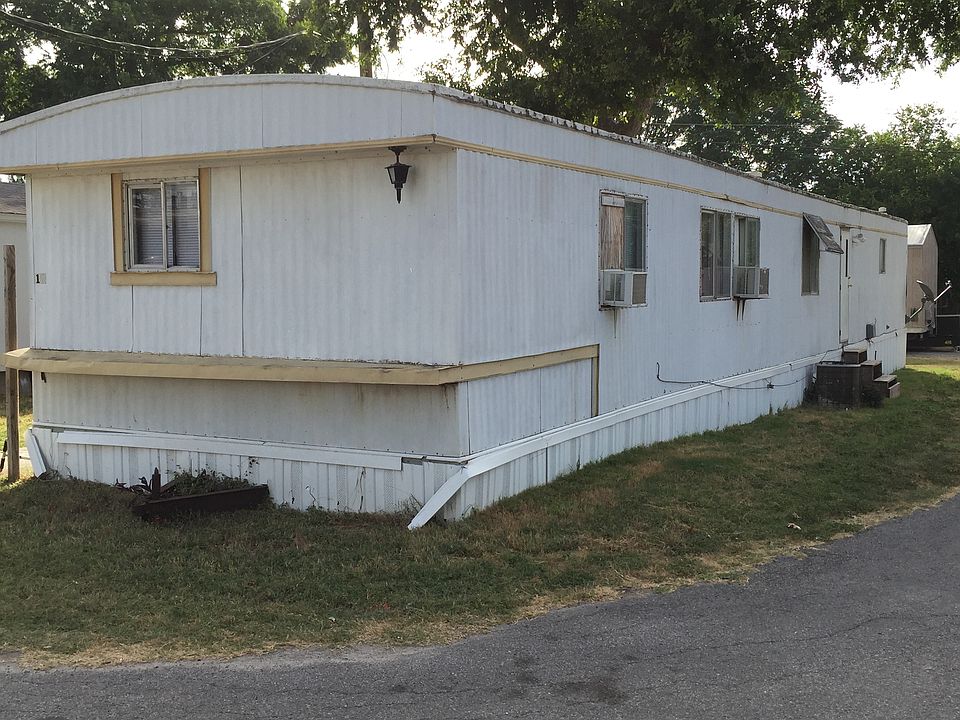1st image of 842 Corinne Dr