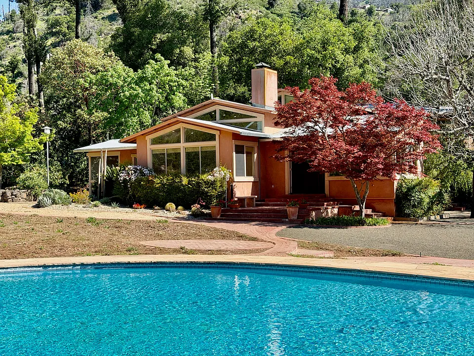 321 Dutch Henry Canyon Rd