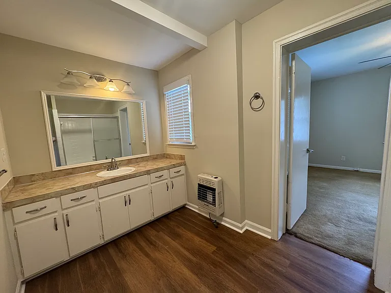 6243 Highland Ave — Photo 7