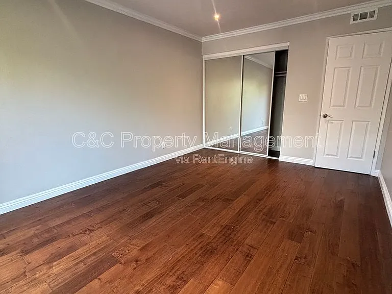 19010 Cliveden Ave — Photo 9