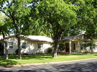 202 N Kay St, Fredericksburg, TX 78624