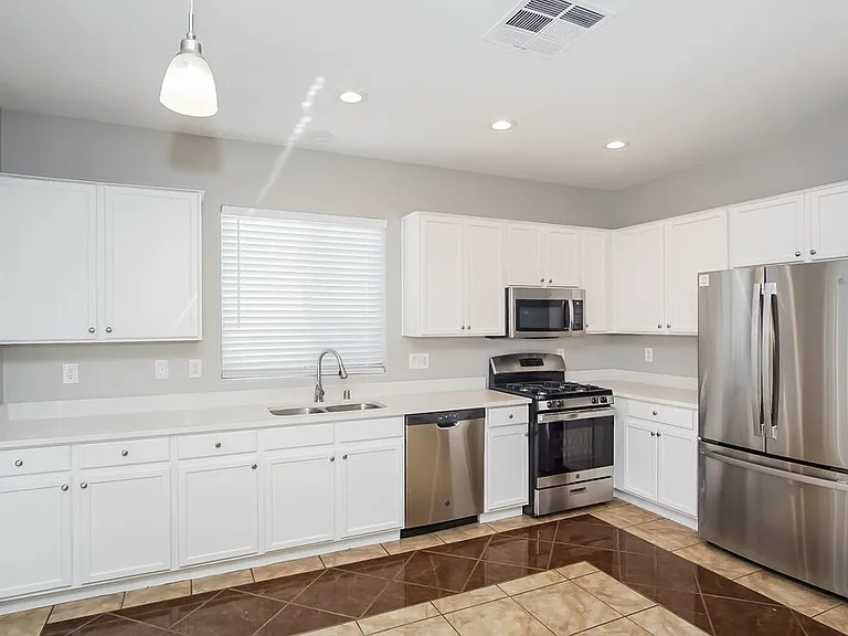 6319 Barrington Bridge Ave — Photo 8