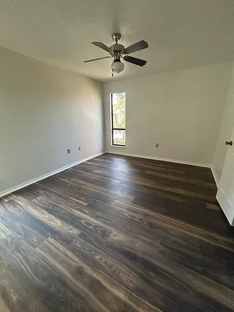 2 bed, 960 sqft, $1,300 — Photo 4