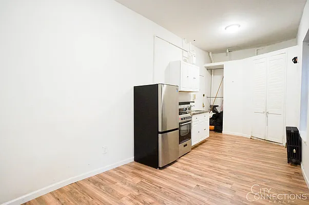 Rented by City Connections Realty | media 10