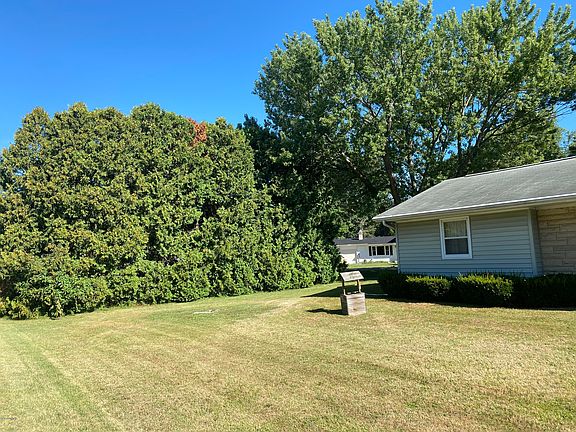 2nd image of 109 Vermillion Dr