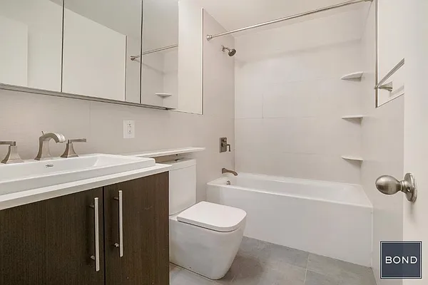 Rented by Bond New York | media 11