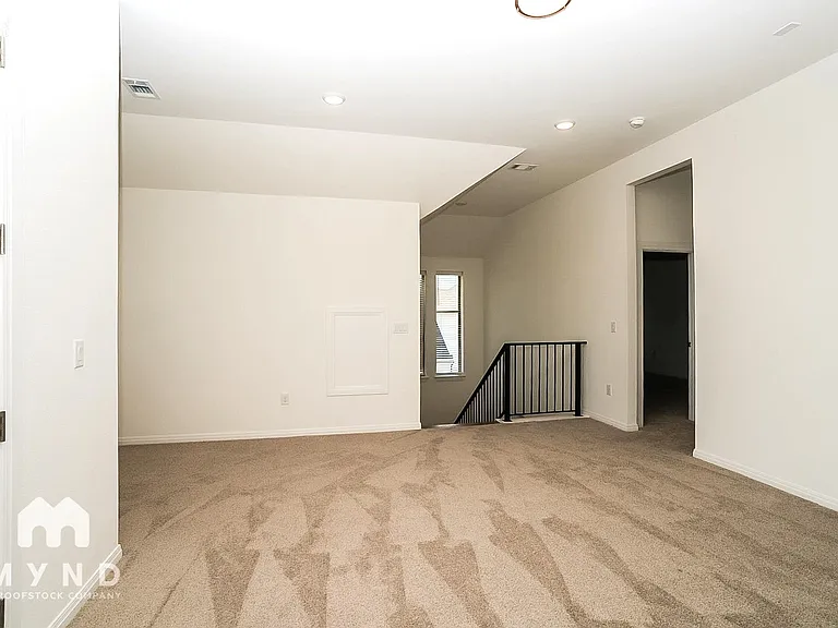 17705 Chamoix Dr — Photo 8