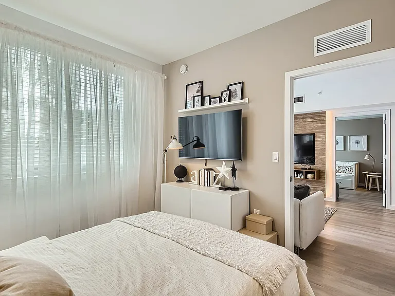 15350 SW 136th St - Web Quality - 018 - 20 Model Primary Bedroom