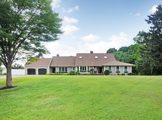 26 Florio Dr, Concord, MA 01742