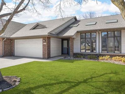 828 W Side Dr, Iowa City, IA, 52246