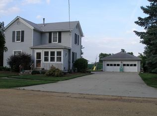 3559 Alexander St, Forreston, IL 61030