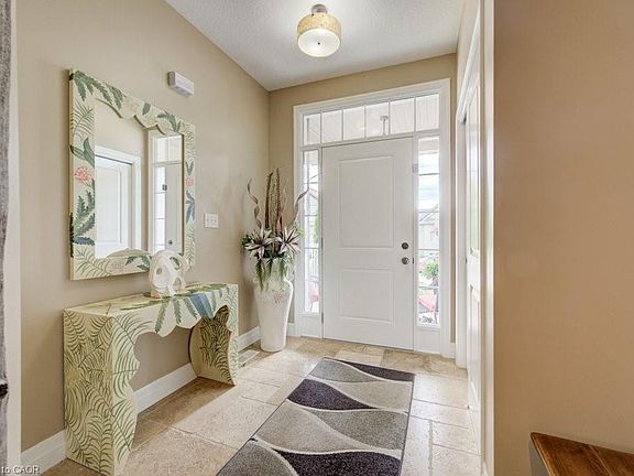 5th image of 300 Watervale Cres