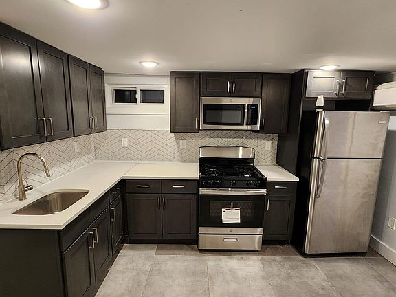 2nd image of 19 Jewett Ave #B