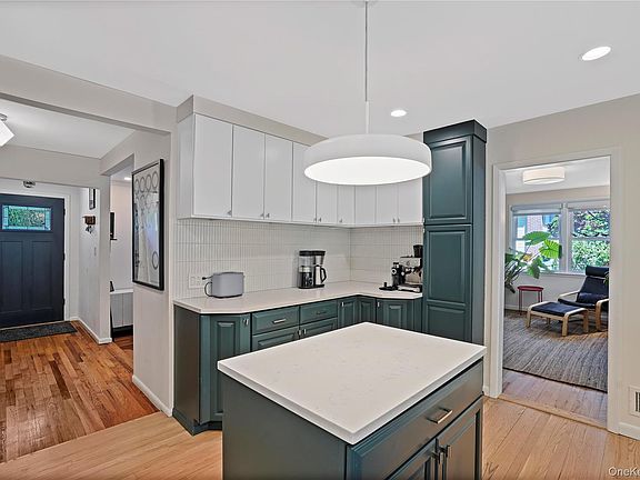 5th image of 97 Hanson Ln