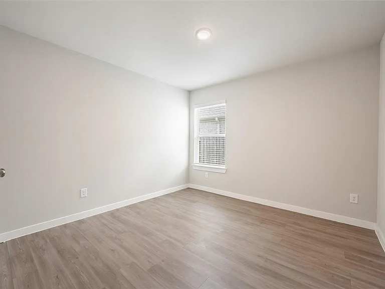 8635 Jetty Glen Dr — Photo 16