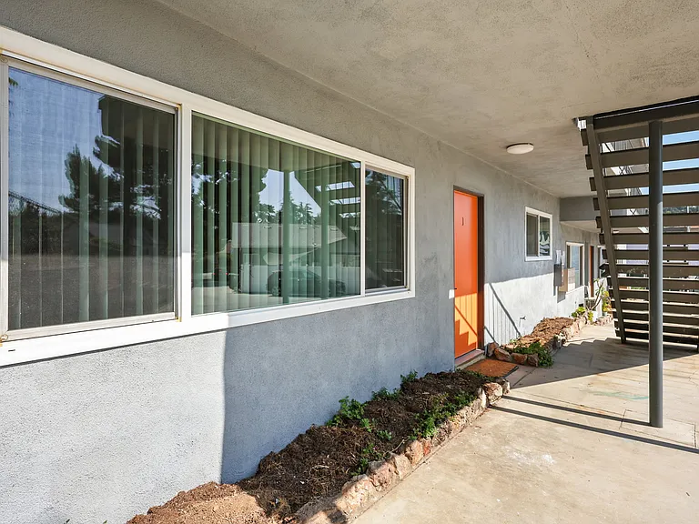 4958 N Maywood Ave #1A — Photo 20
