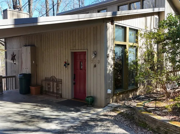 283 Chalet Dr, Sautee Nacoochee, GA 30571