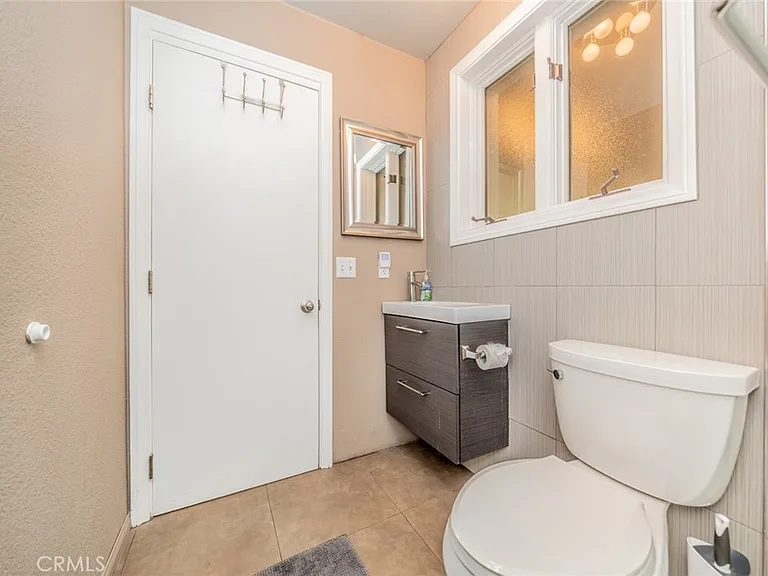 1600 E Palm Tree Dr — Photo 34