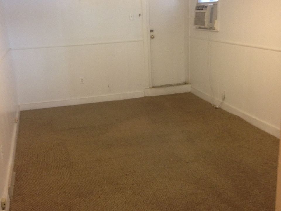 1st image of 215 W Girard Ave