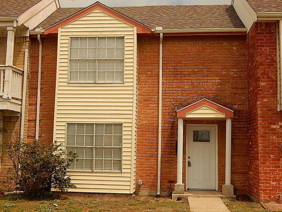 1st image of 1905 Back Bay Dr