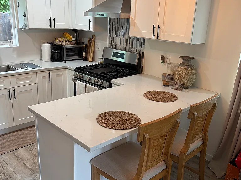 1388 S Park Ave — Photo 7