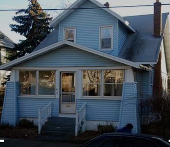 61 Leslie St, Springfield, MA, 01104