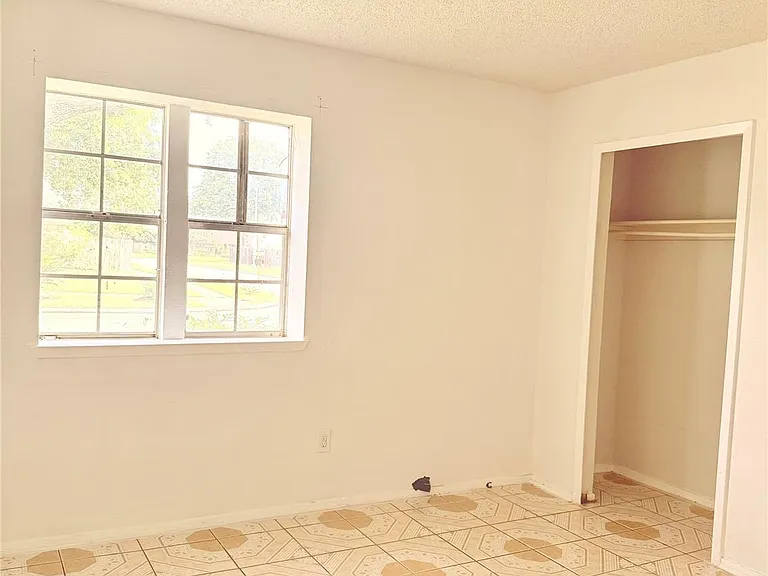 5503 Bridge Forest Dr — Photo 13
