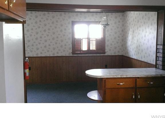 5th image of 112 Crystal Ave