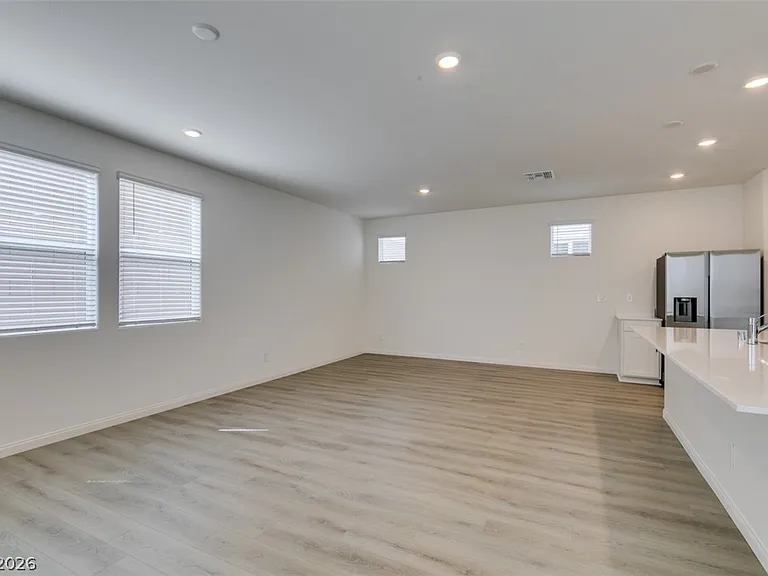 9133 Vesey Ave — Photo 7
