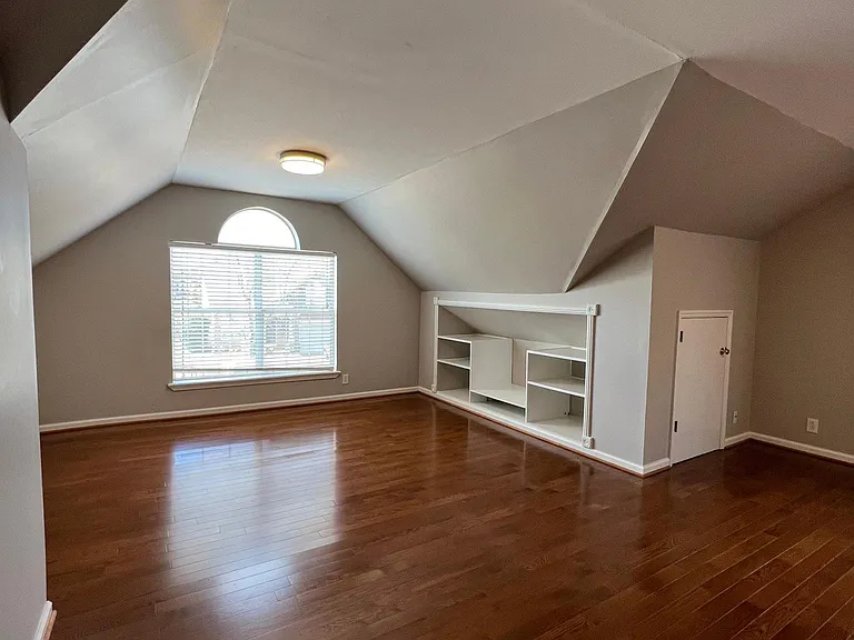 7037 Penbrook Dr — Photo 31