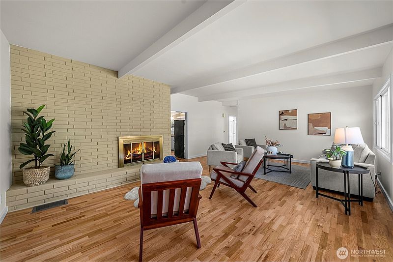 3rd image of 21239 14th Avenue S