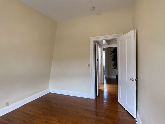 5th image of 15 N Washington St APT 3