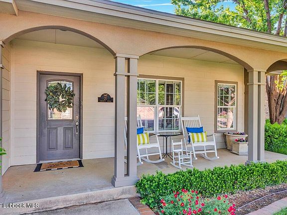 3rd image of 20 Crockett Cir
