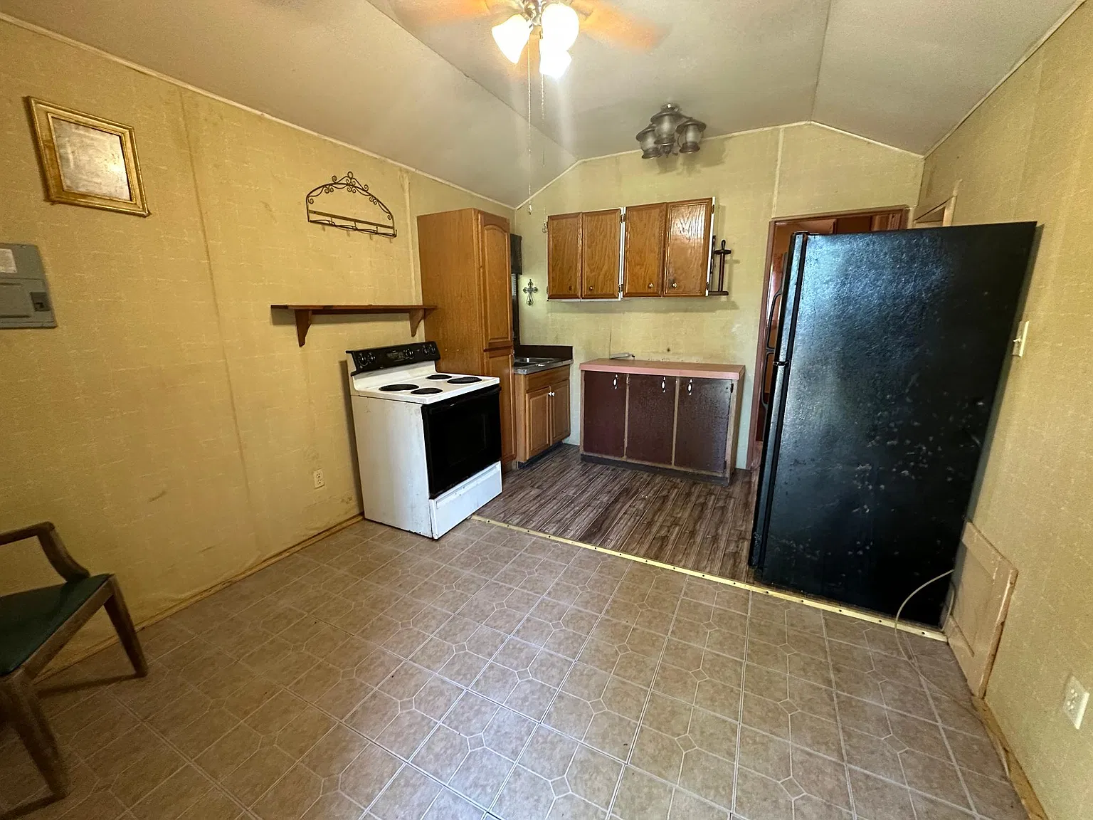2 bed, 1269 sqft, $575 — Photo 2