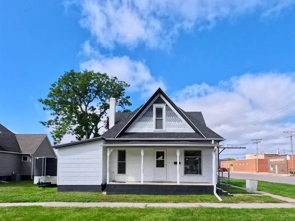 1702 16th Ave, Central City, NE 68826