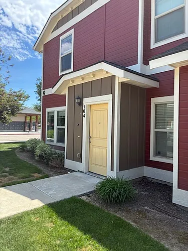 1530 W Ann Taylor St Photo 1