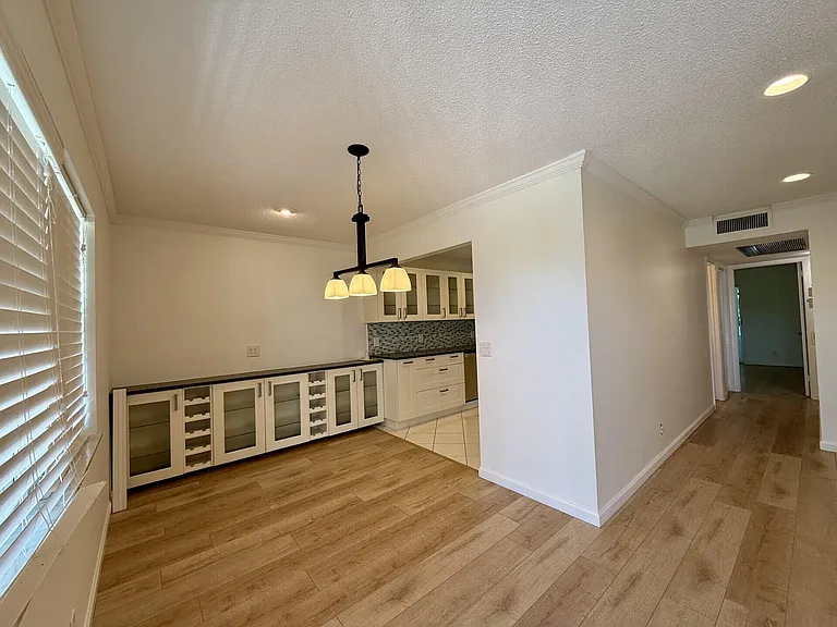 22 Somerset Dr #22-A — Photo 4