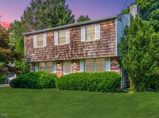 24 Rittenhouse Rd, Stockton, NJ 08559