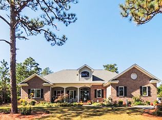 95 McKenzie Rd E, Pinehurst, NC 28374
